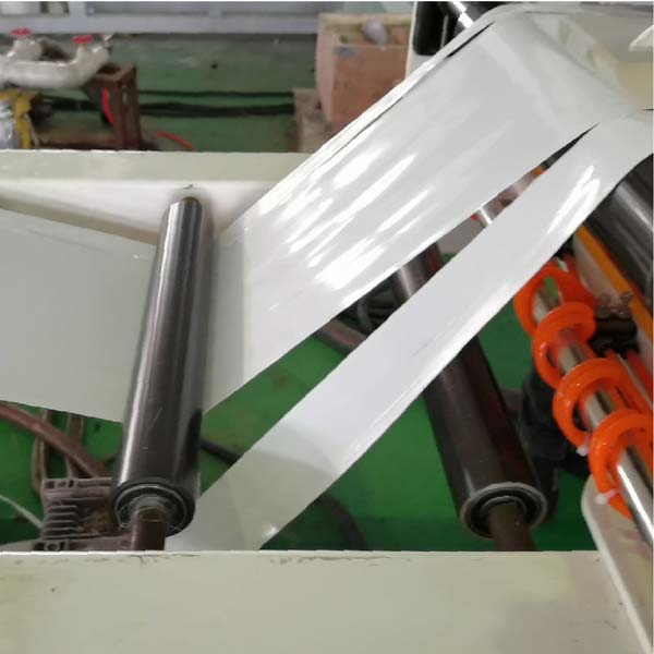 cfrt纖(xiān)維增強(qiáng)單向帶(dài)作爲增(zēng)強層使(shi)管道發(fa)揮最大(dà)的承載(zǎi)力